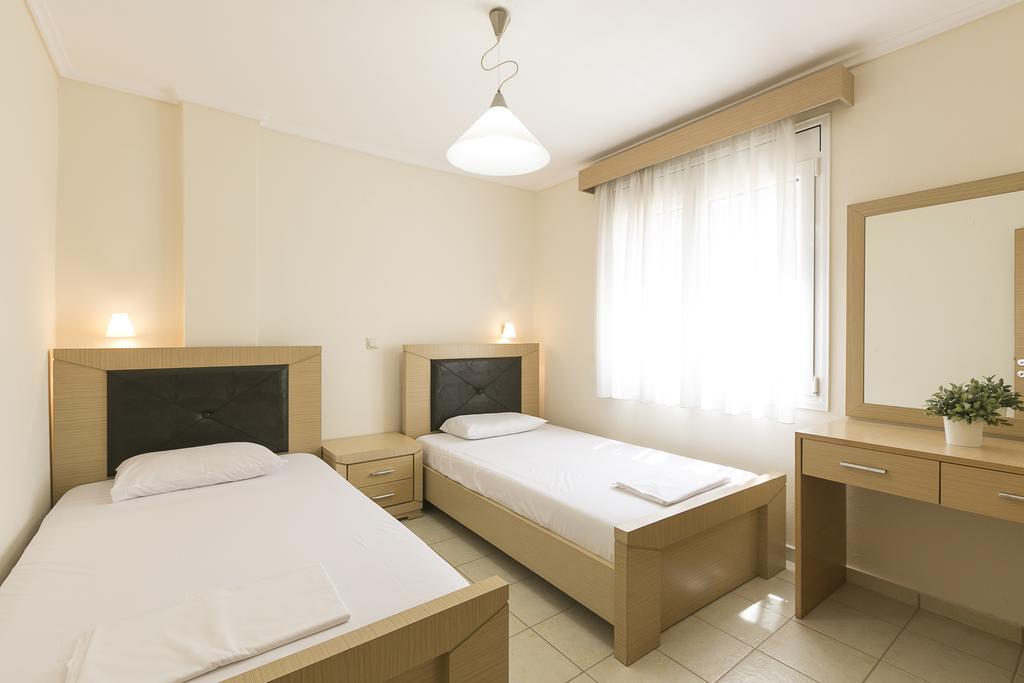 Olive Tree Apartments Fourka Exterior foto