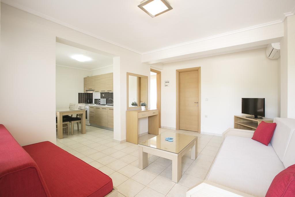 Olive Tree Apartments Fourka Exterior foto